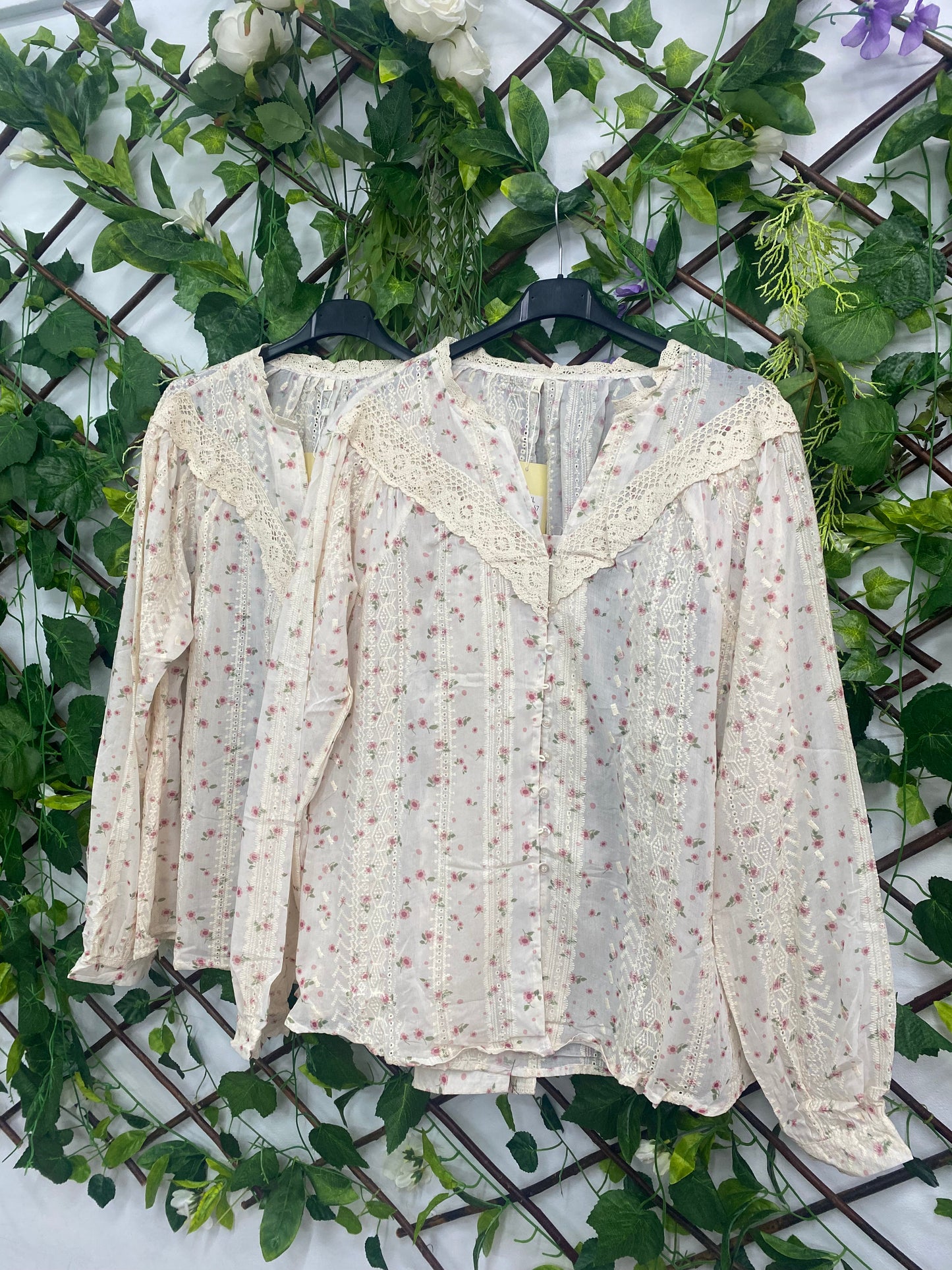 Camisa Puntilla Flores