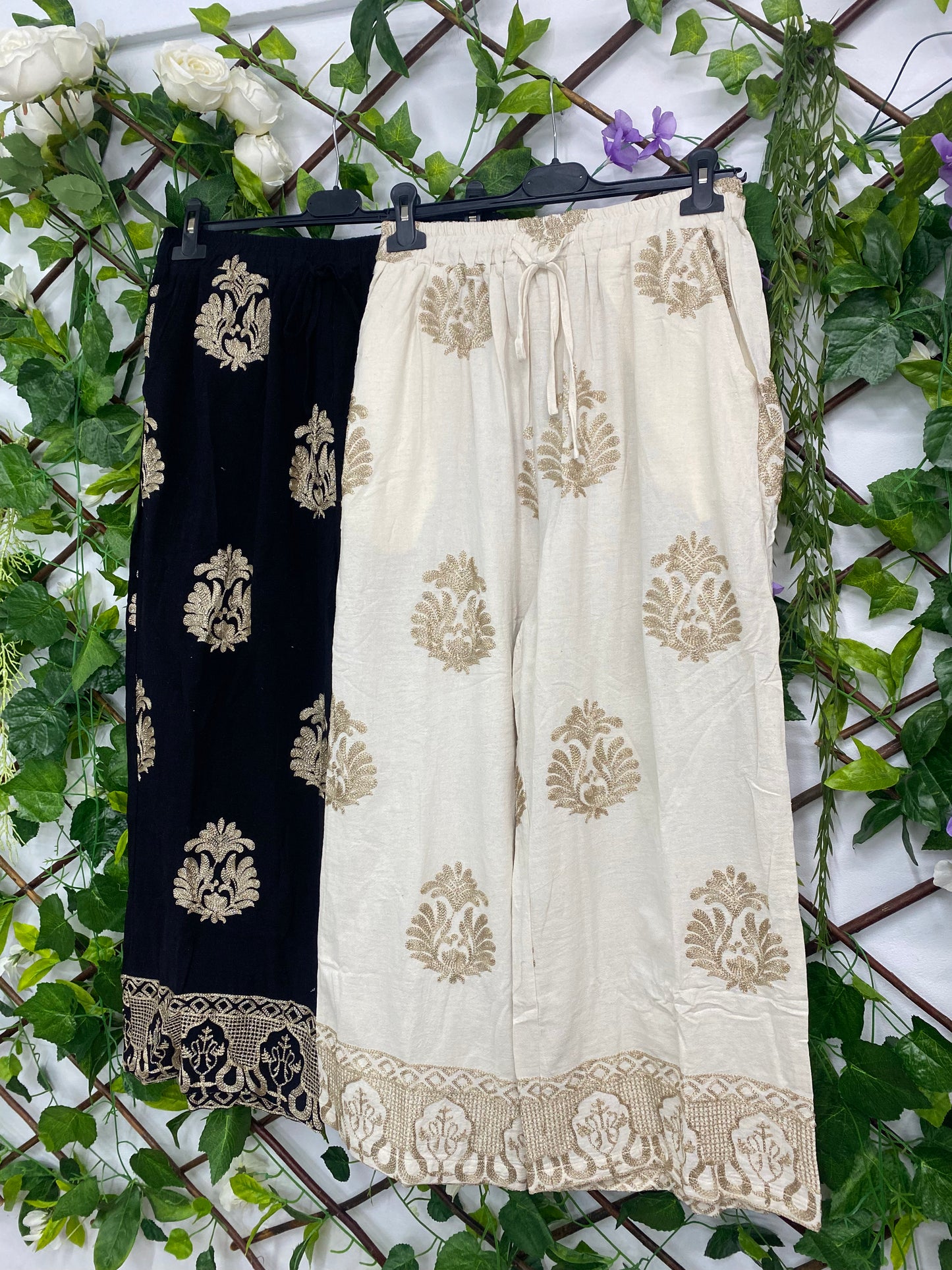 Pantalon Bordados Dorados