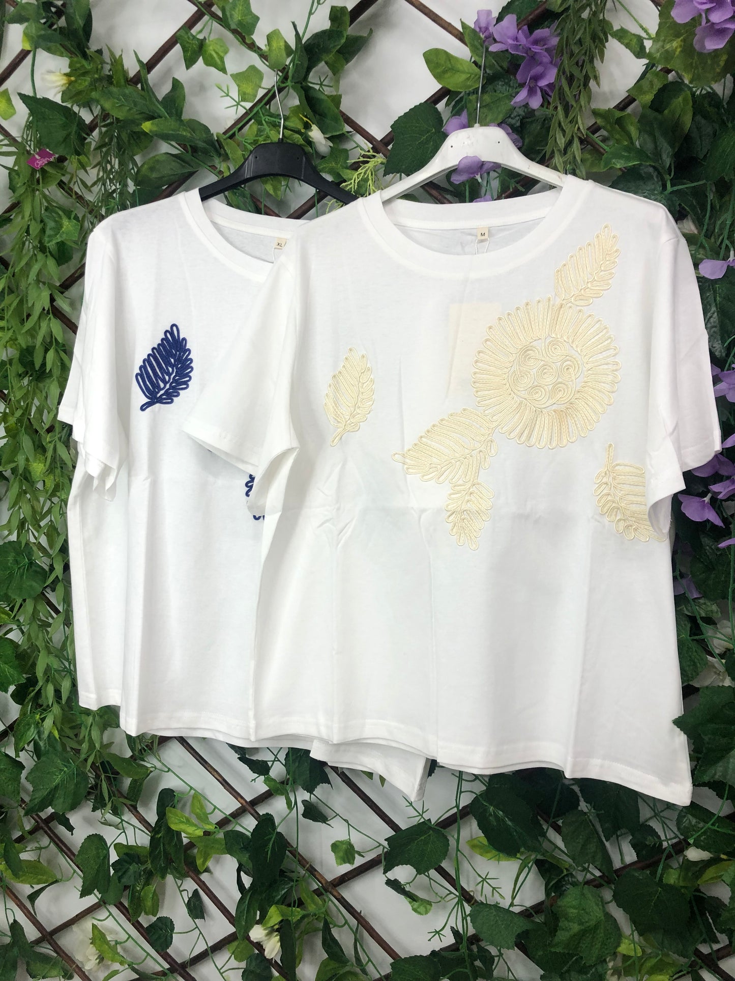 Camiseta Aplicacion Floral