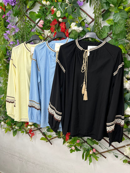 Camisa Borlas y Encajes