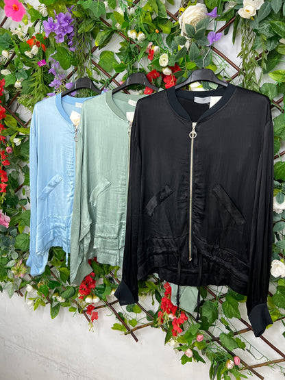 Bomber Saten