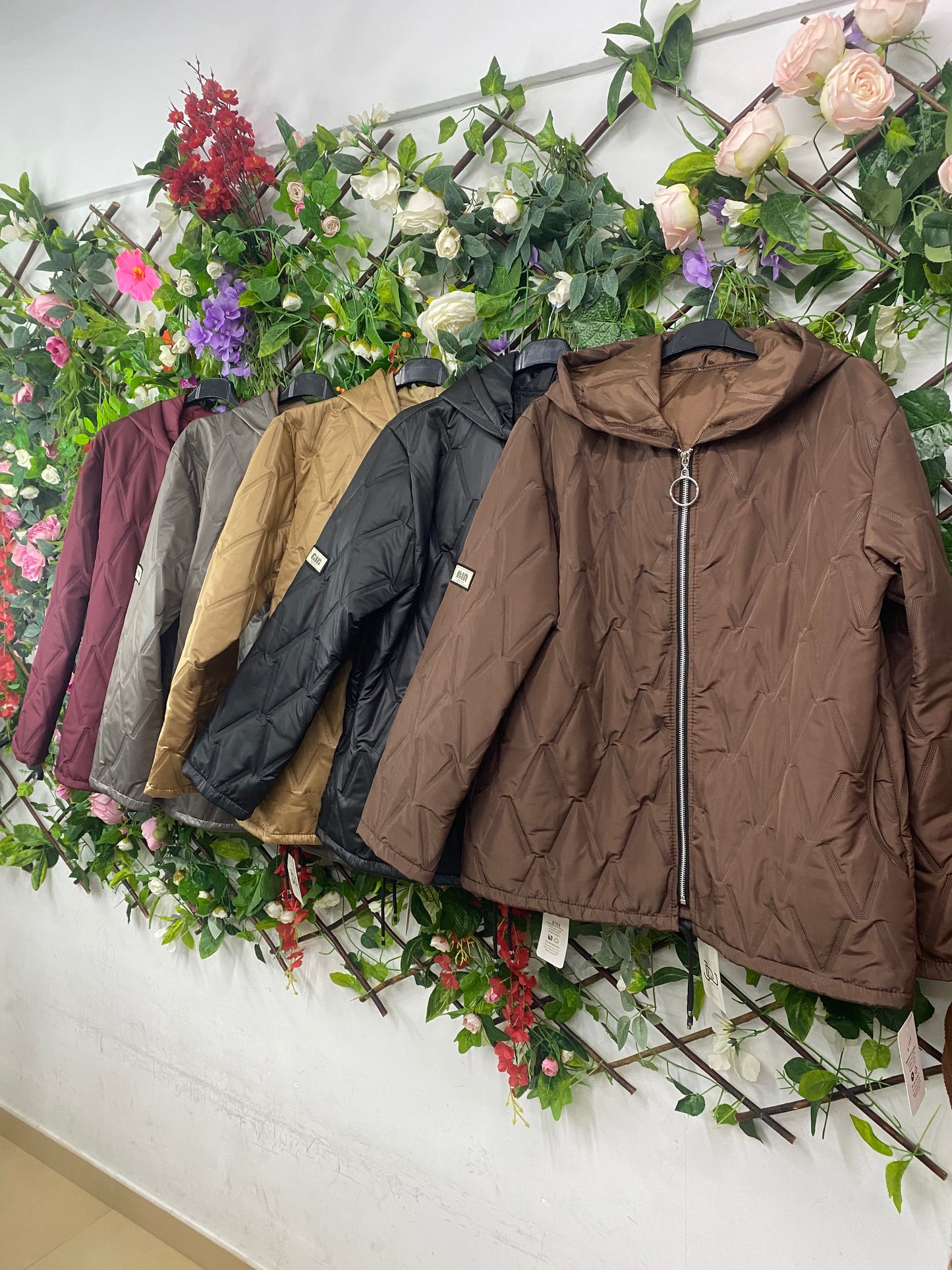 Cazadora Capucha Acolchada Liss