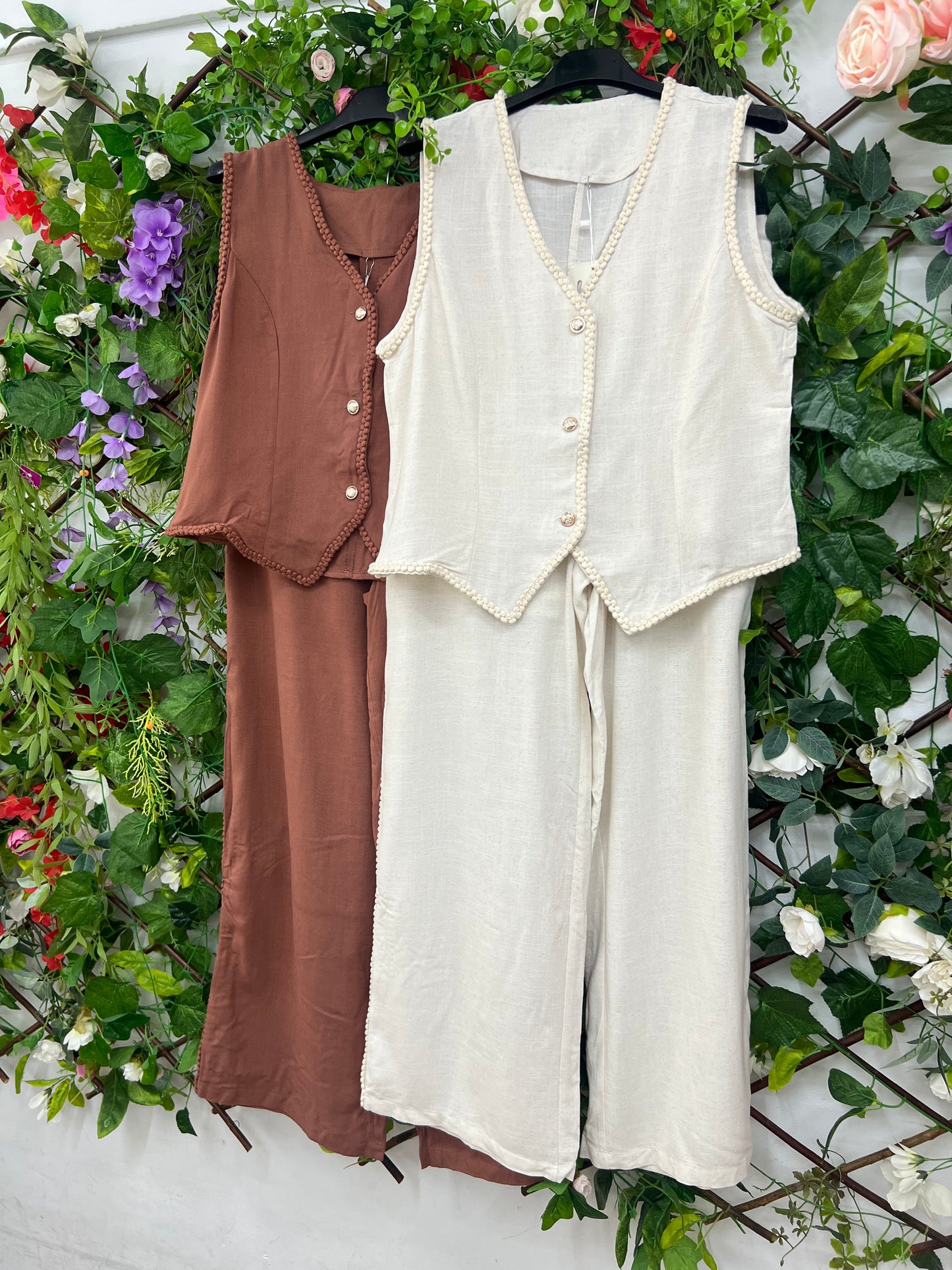Conjunto Chaleco Bordado