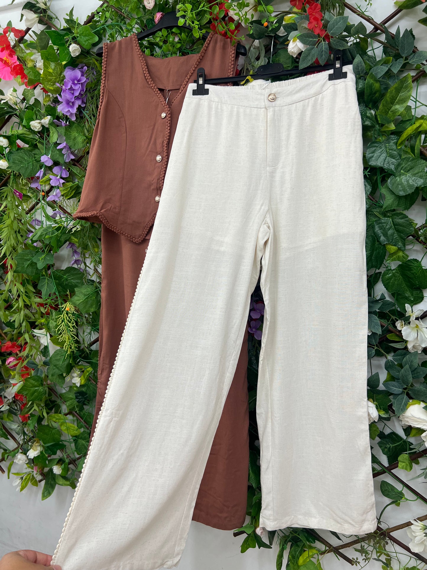 Conjunto Chaleco Bordado