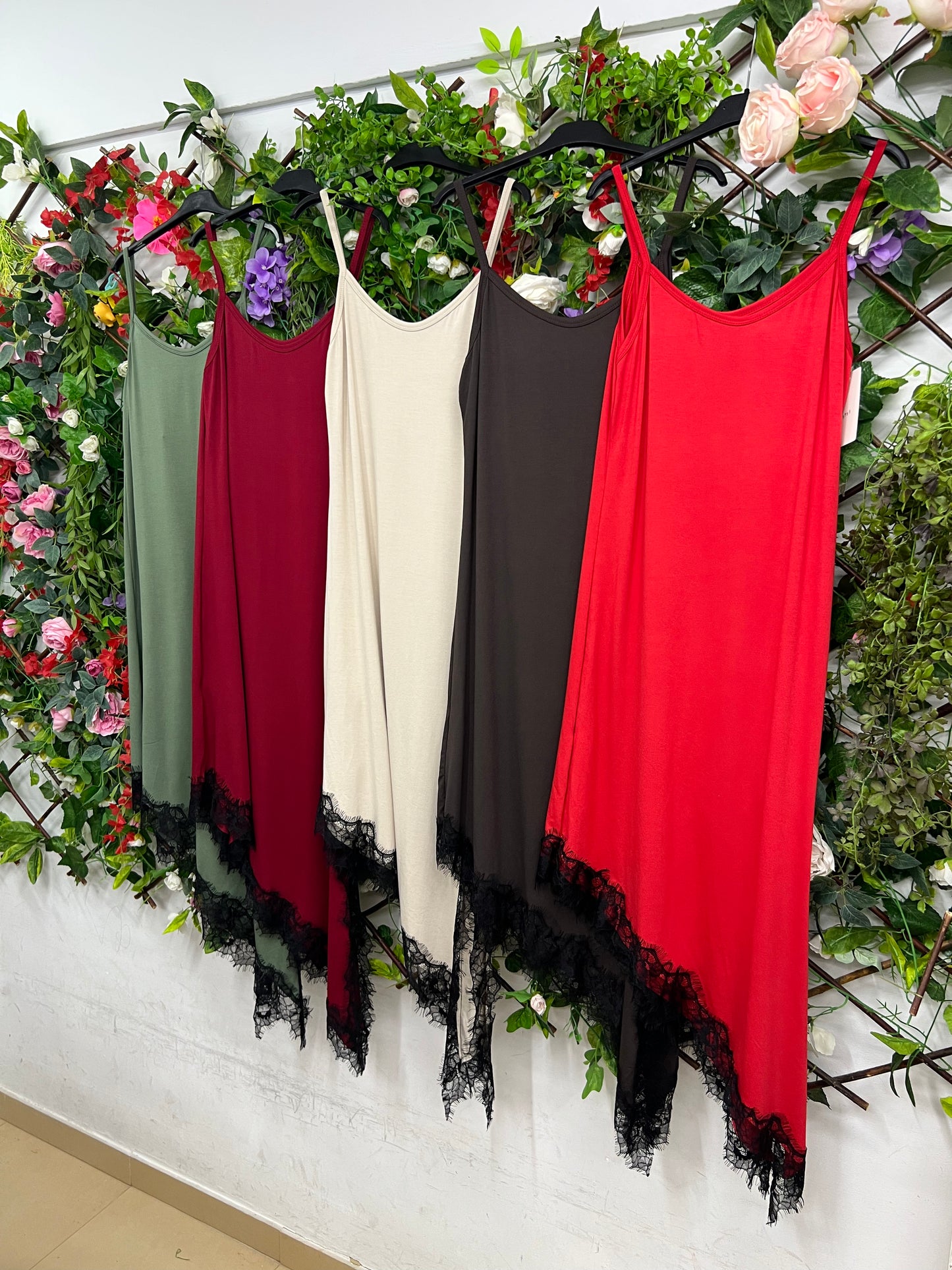 Vestido Puntilla Asimetrico