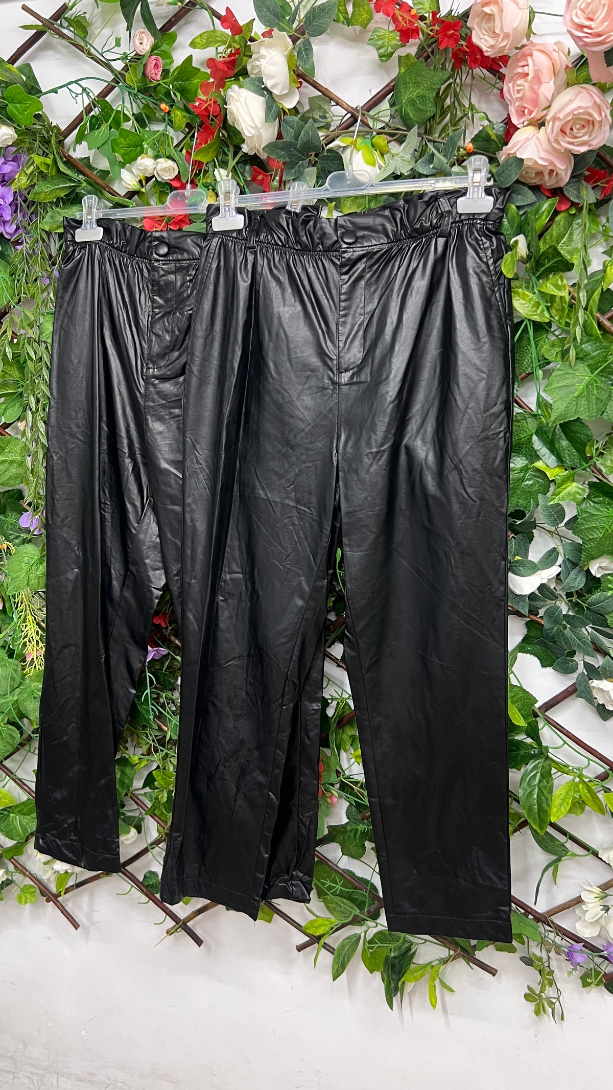 Pantalon PoliPiel Volantes