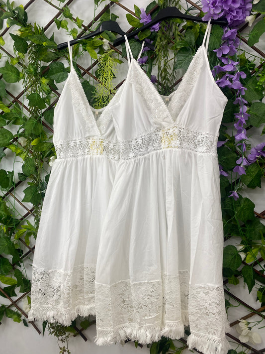 Spitzenträgerkleid